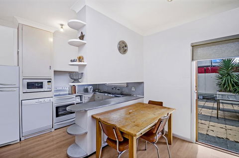 Rosie's Place - Australian Directory 1