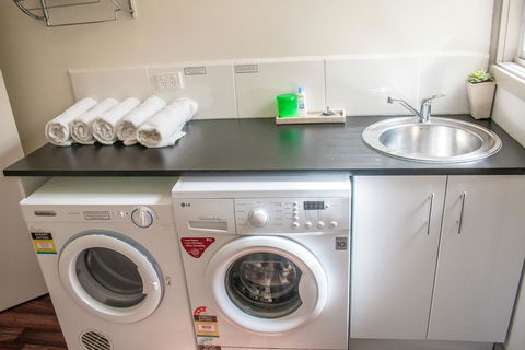 Russell Falls Holiday Cottages - Australian Directory 1