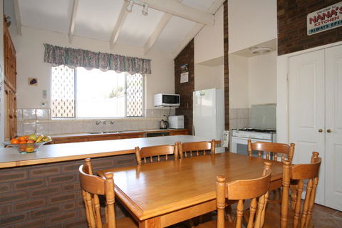 Safety Bay Guest House - Australian Directory 2