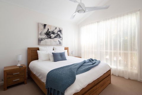 SAILS TWO - INVERLOCH - Australian Directory 1