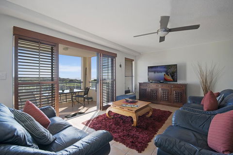 Salerno On The Beach - Australian Directory 1