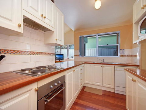 Salt Water @ Fingal Bay - Australian Directory 0