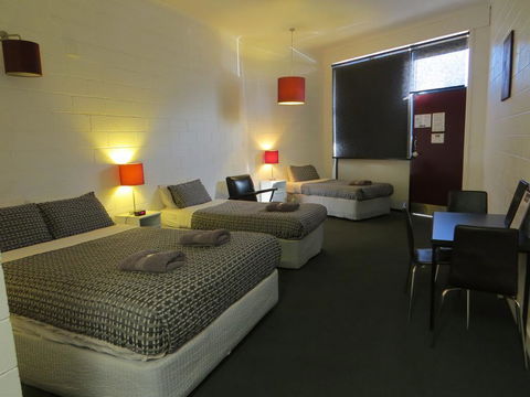 San Remo Hotel Motel - Australian Directory 3