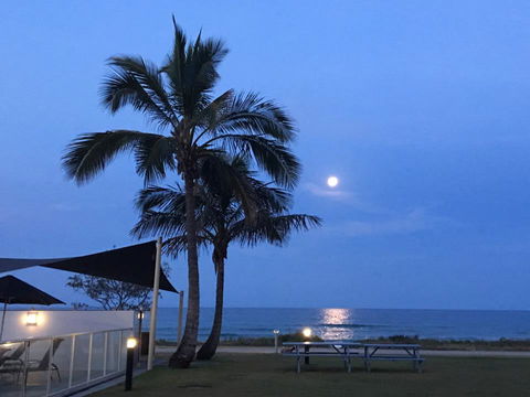 San Simeon Beachfront Apartments Tugun - Australian Directory 1