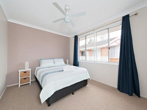 Sanctuary @ Fingal Bay - Australian Directory 1