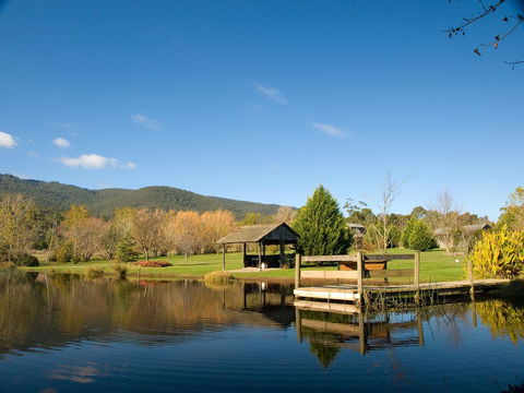 Sanctuary Park Cottages - Australian Directory 0