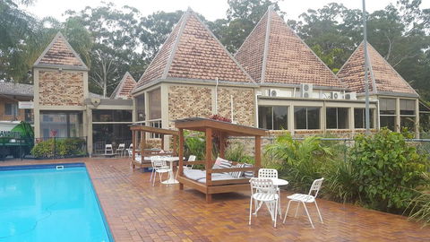 Sanctuary Resort Motor Inn - Australian Directory 1