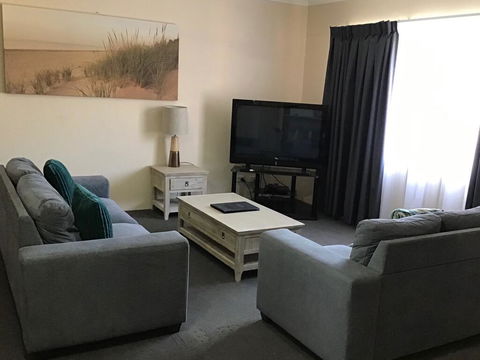 Sandcastles Holiday Apartments - Australian Directory 3
