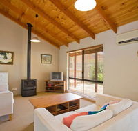 Sandhurst Escape 2-17 - Australian Directory