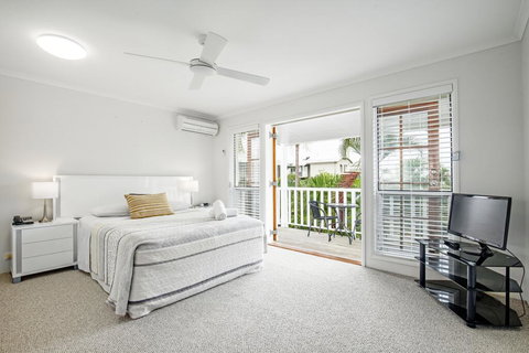 Sandy Beach Resort - Australian Directory 2