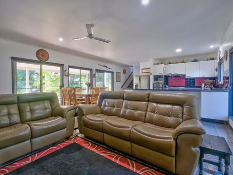 Sandy Feet Retreat Hervey Bay - Australian Directory 1
