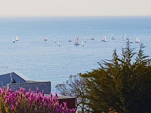 Sapphire Shores Luxury Retreat - Australian Directory 2