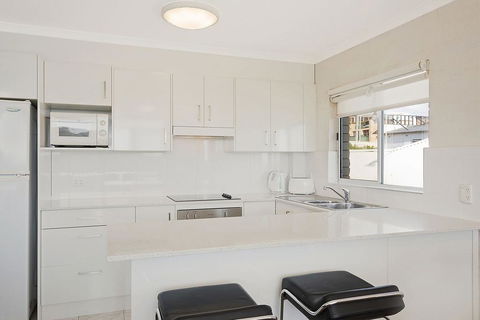 Sapphire Waters Unit 3 - Australian Directory 2
