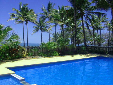 Sarina Beach Motel - Australian Directory 0
