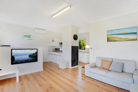 Scenic Shack - 4 Scenic Way - Australian Directory 2