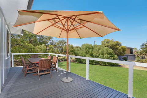 Scenic Shack - 4 Scenic Way - Australian Directory 0