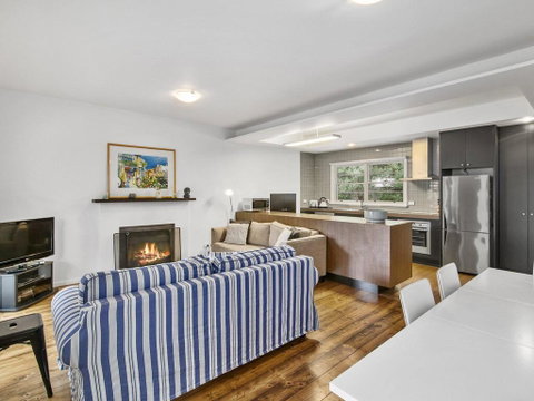 SEA CORNER - Anglesea - Australian Directory 2