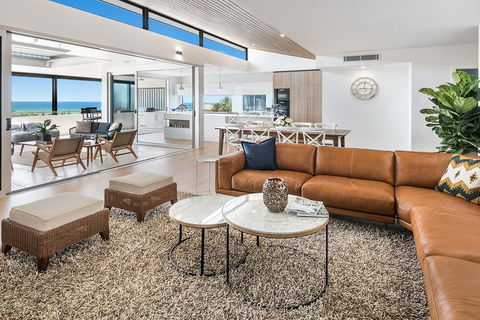 Sea La Vie #2 Luxury Apartment In Coffs Harbour Jetty With Pool, Views And Walking Distance To The Beach! - Australian Directory 3