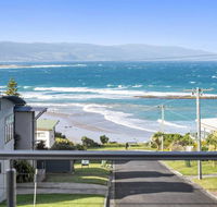 SEA SPECTACULAR - seconds from the beach - Australian Directory