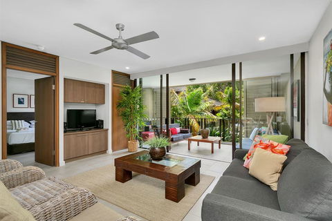 Sea Temple Private Apartments - Australian Directory 3