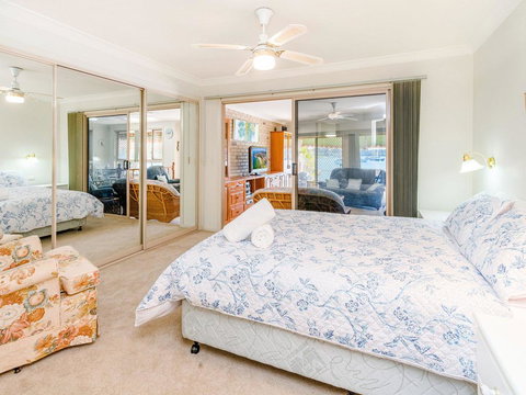 Seachange -Waterfront - Australian Directory 2