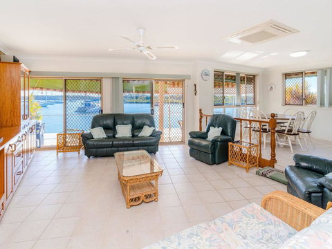 Seachange -Waterfront - Australian Directory 1