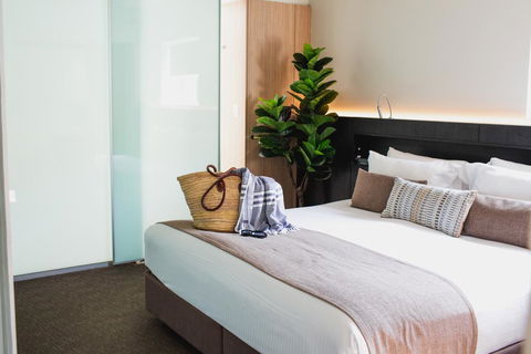 Seahaven Noosa Beachfront Resort - Australian Directory 1