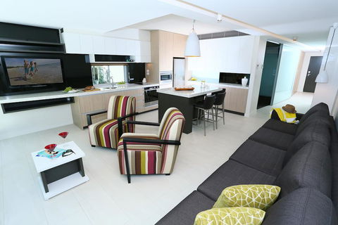 Seahaven Noosa Beachfront Resort - Australian Directory 3