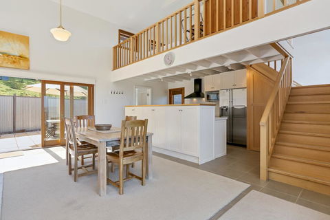 Seascape Retreat - Australian Directory 2