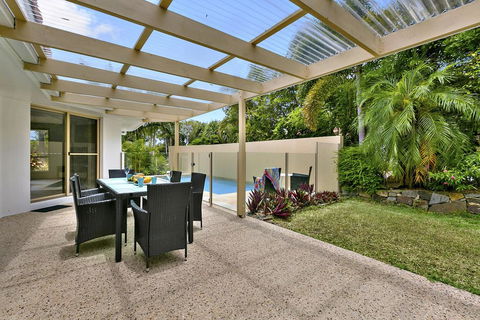 SeaShells At Noosa Heads - Australian Directory 1
