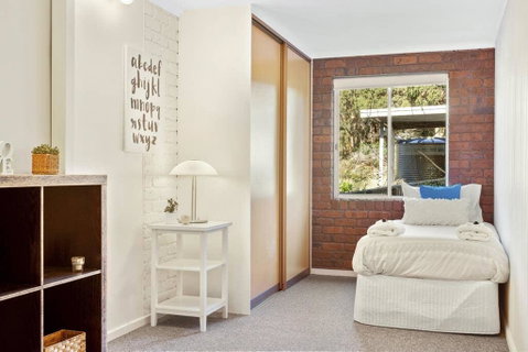 SEASIDE SERENITY 2 - L'Abode Accommodation - Australian Directory 2