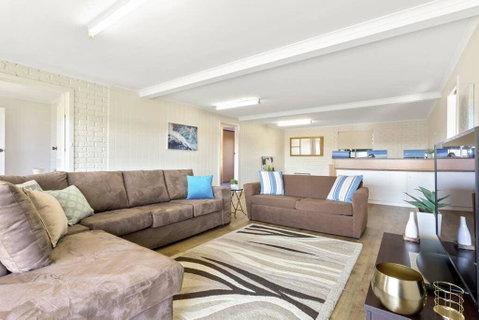 SEASIDE SERENITY 2 - L'Abode Accommodation - Australian Directory 0