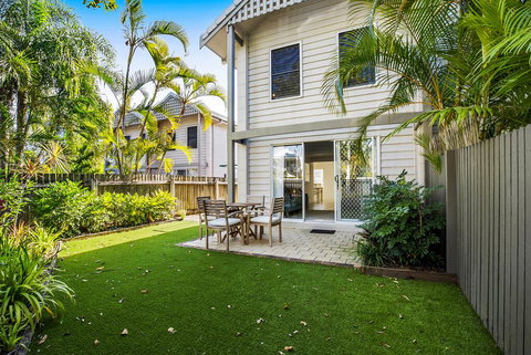 Seychelles - Australian Directory 0