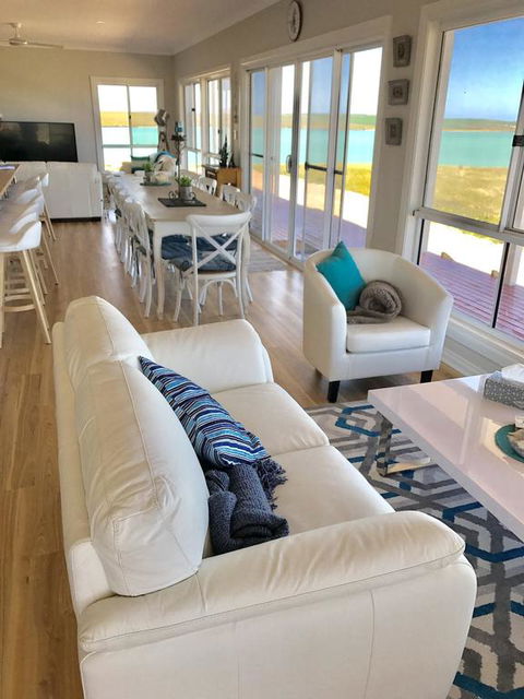 Shades Of Blue Eco Retreat - Australian Directory 3
