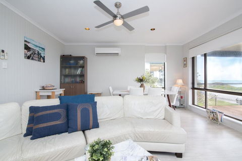 Shanti By The Sea - Australian Directory 3