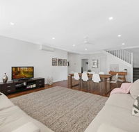 Shelly Beach Family Hideaway - Pool Beach Golf - Australian Directory