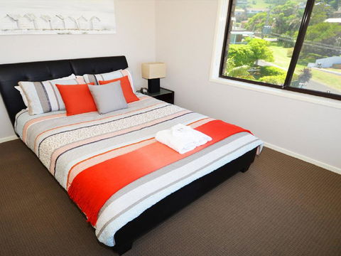 Shirl's By The Sea - Australian Directory 2