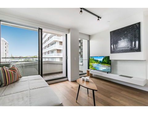 Shop Til You Drop At Sleek Unit In Hip Area - Australian Directory 0