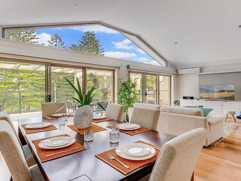 Shore To Please - Comfort, Cafes And Beaches - Australian Directory 0