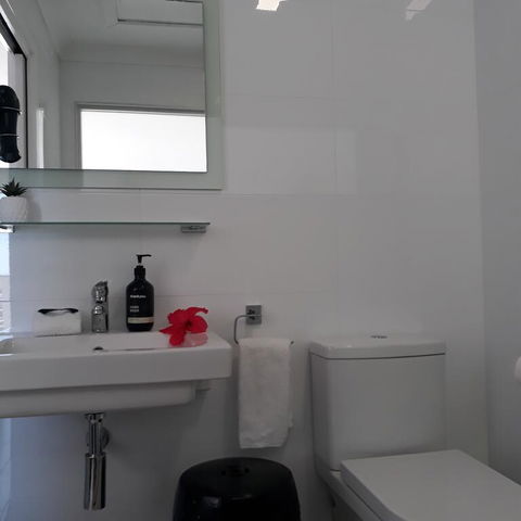 Shutters By The Sea Kiama - Australian Directory 3