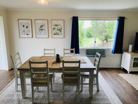 Silent Hope Cottage - Australian Directory 3