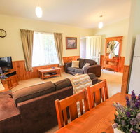 Silver Birches Holiday Unit 4 - Australian Directory