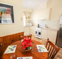 Silver Birches Holiday Unit 5 - Australian Directory