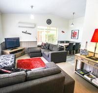Silver Birches Holiday Unit 9 - Australian Directory