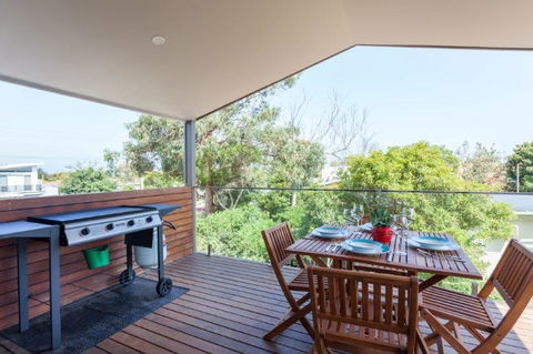 Silversands Beach Cottage - Australian Directory 2