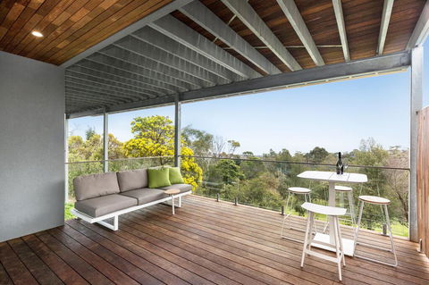 Skyluxe Luxury Retreat With Water Views And Deluxe Interior From Every Room - Australian Directory 2