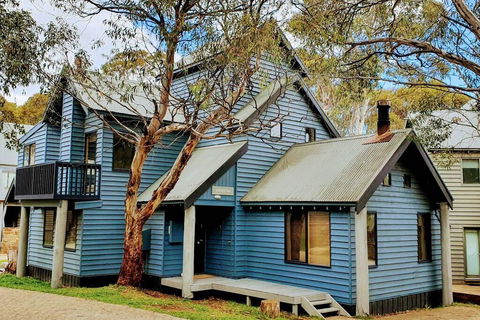 SNOWED INN Apartment - Australian Directory 1