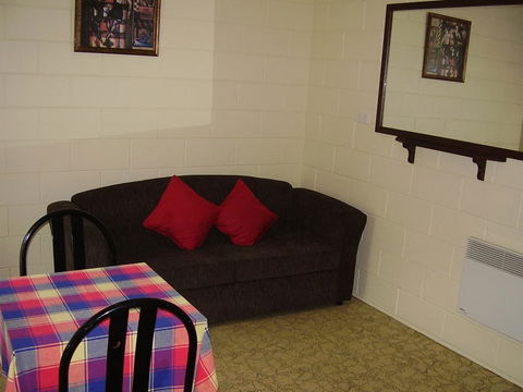 Snowy River Lodge Motel - Australian Directory 1