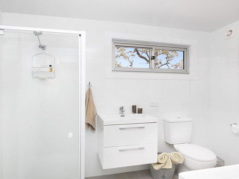 Somerton Barn - Rural Tranquility & Country Comfort - Australian Directory 3
