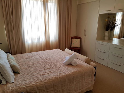 SONOMA - On The River - Australian Directory 3